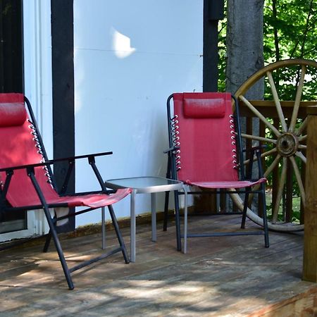 Quiet And Comfy 3Bed/2Bath - Chalet With Hot Tub. Cedar Exterior photo