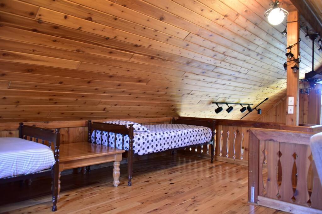 Quiet And Comfy 3Bed/2Bath - Chalet With Hot Tub. Cedar Exterior photo
