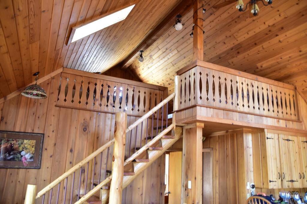 Quiet And Comfy 3Bed/2Bath - Chalet With Hot Tub. Cedar Exterior photo