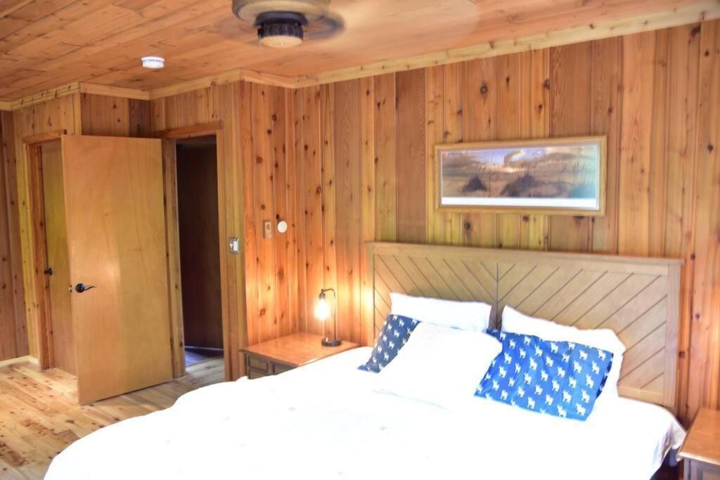 Quiet And Comfy 3Bed/2Bath - Chalet With Hot Tub. Cedar Exterior photo