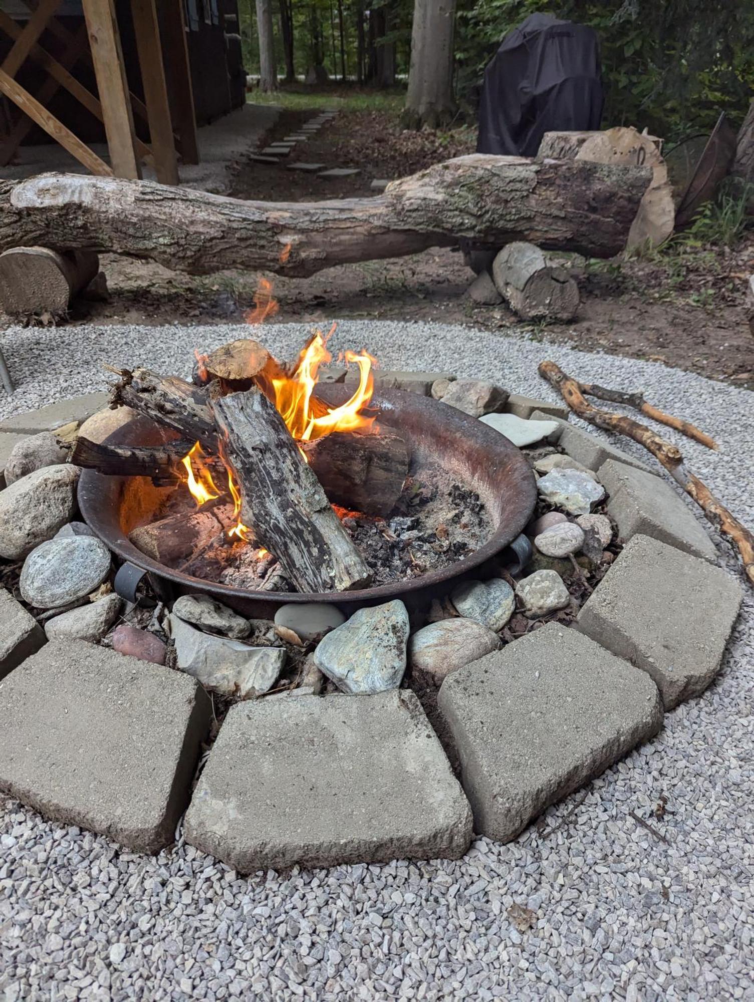 Quiet And Comfy 3Bed/2Bath - Chalet With Hot Tub. Cedar Exterior photo